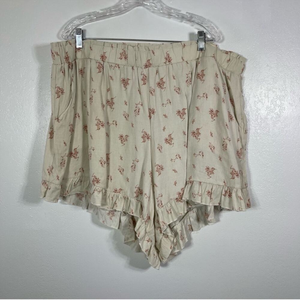 NWT. Blue Rain, Floral Elastic Waist Lined Shorts. Size 3X.